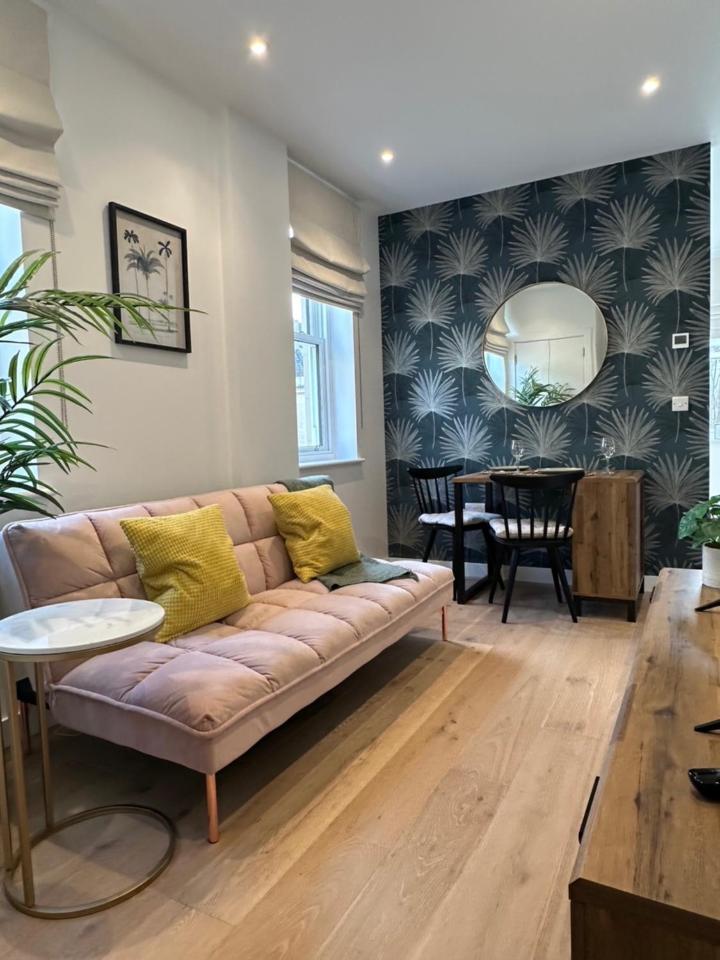 Contemporary Pied A Terre In The Heart Of Bath Apartment ภายนอก รูปภาพ